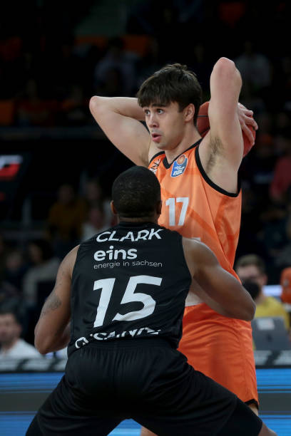 绝伦的比赛 绝伦的比赛