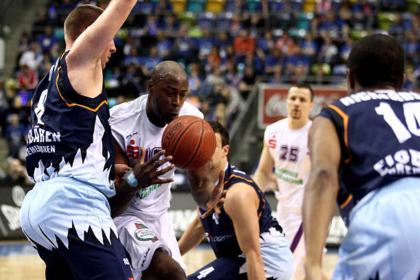 顶级联赛中 顶级联赛中